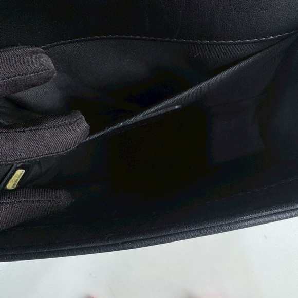 Chanel Black Quilted Leather Shoulder Bag - Picture 13 of 16